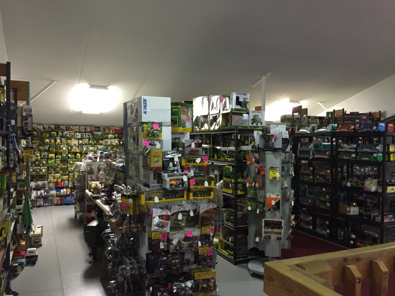 This place was literally packed with vendors of Ertl tractors, as well as various other scales and brands of diecast.